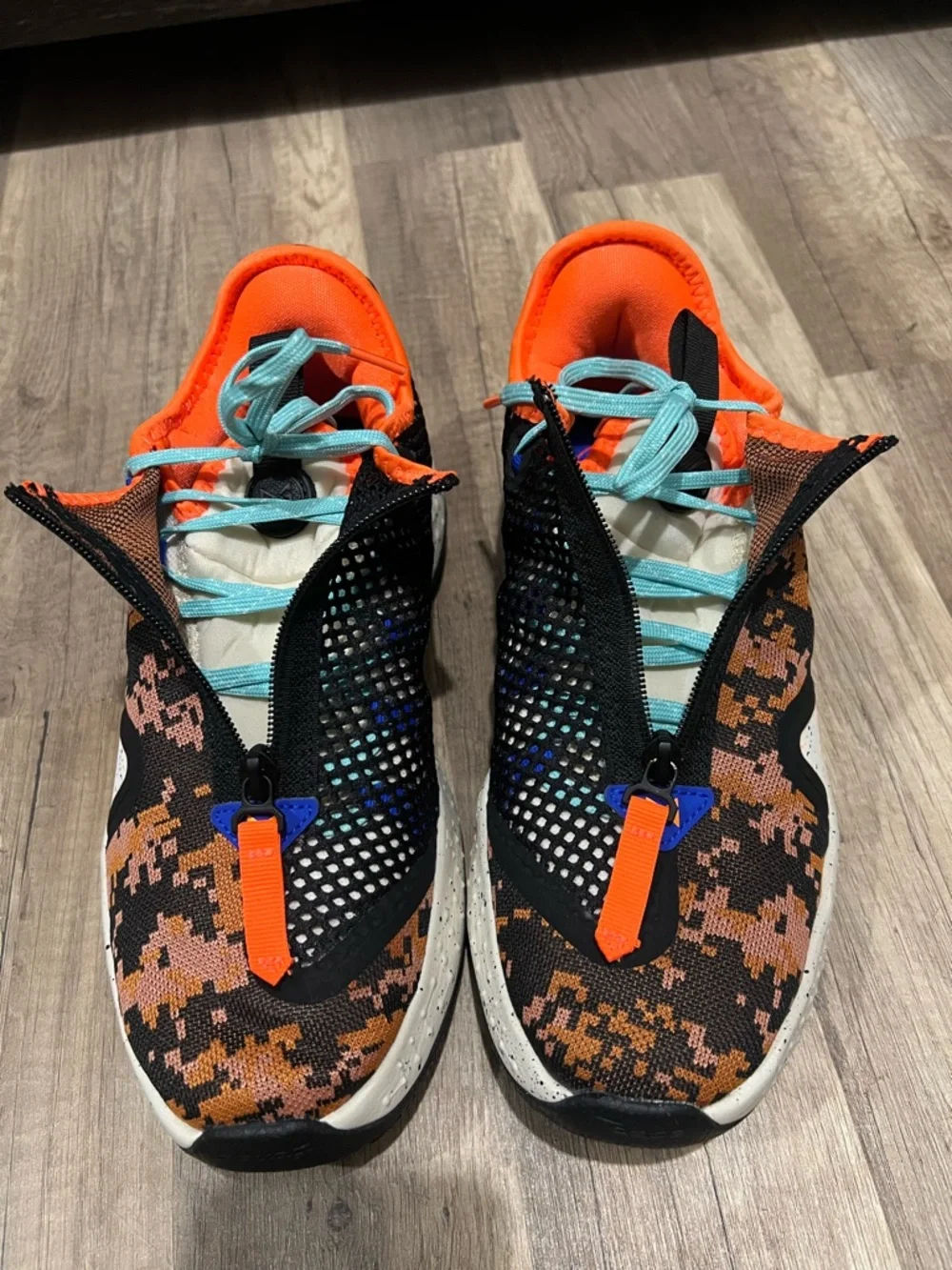 NWOT Nike Men’s Orange & Black Pg 4 Digi Camo Basketball Shoes Size 8